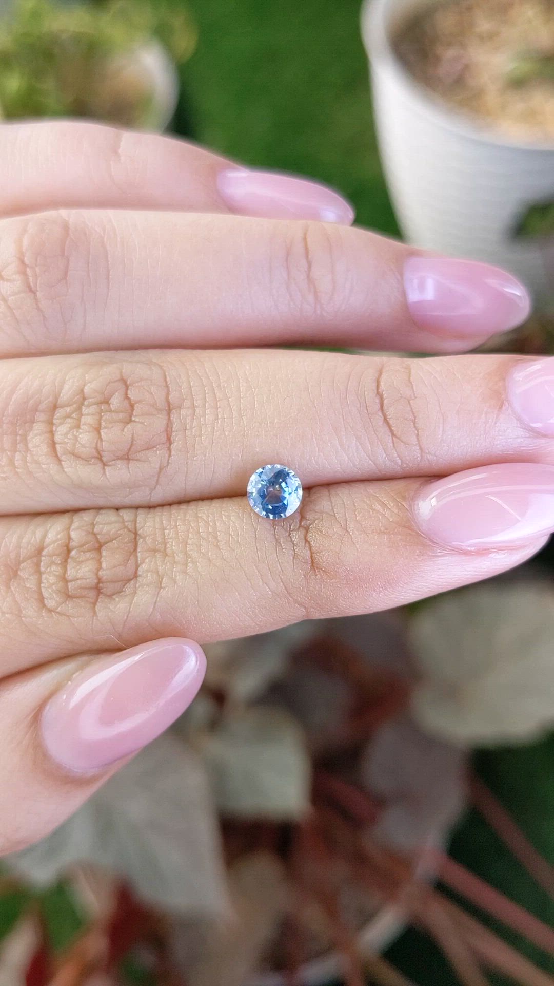 0.66 Ct. Bi Color / Parti Sapphire from Ceylon (Sri Lanka) Size Video