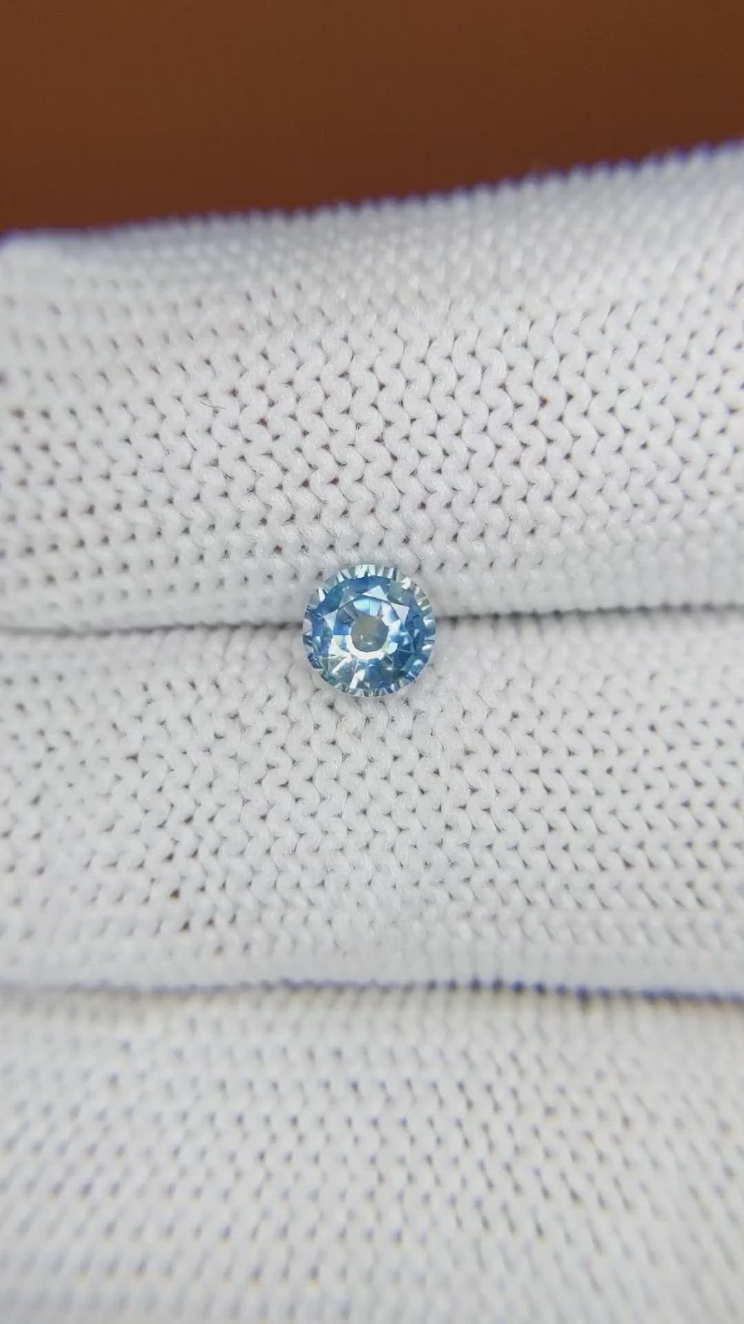 0.66 Ct. Bi Color / Parti Sapphire from Ceylon (Sri Lanka) Size Video
