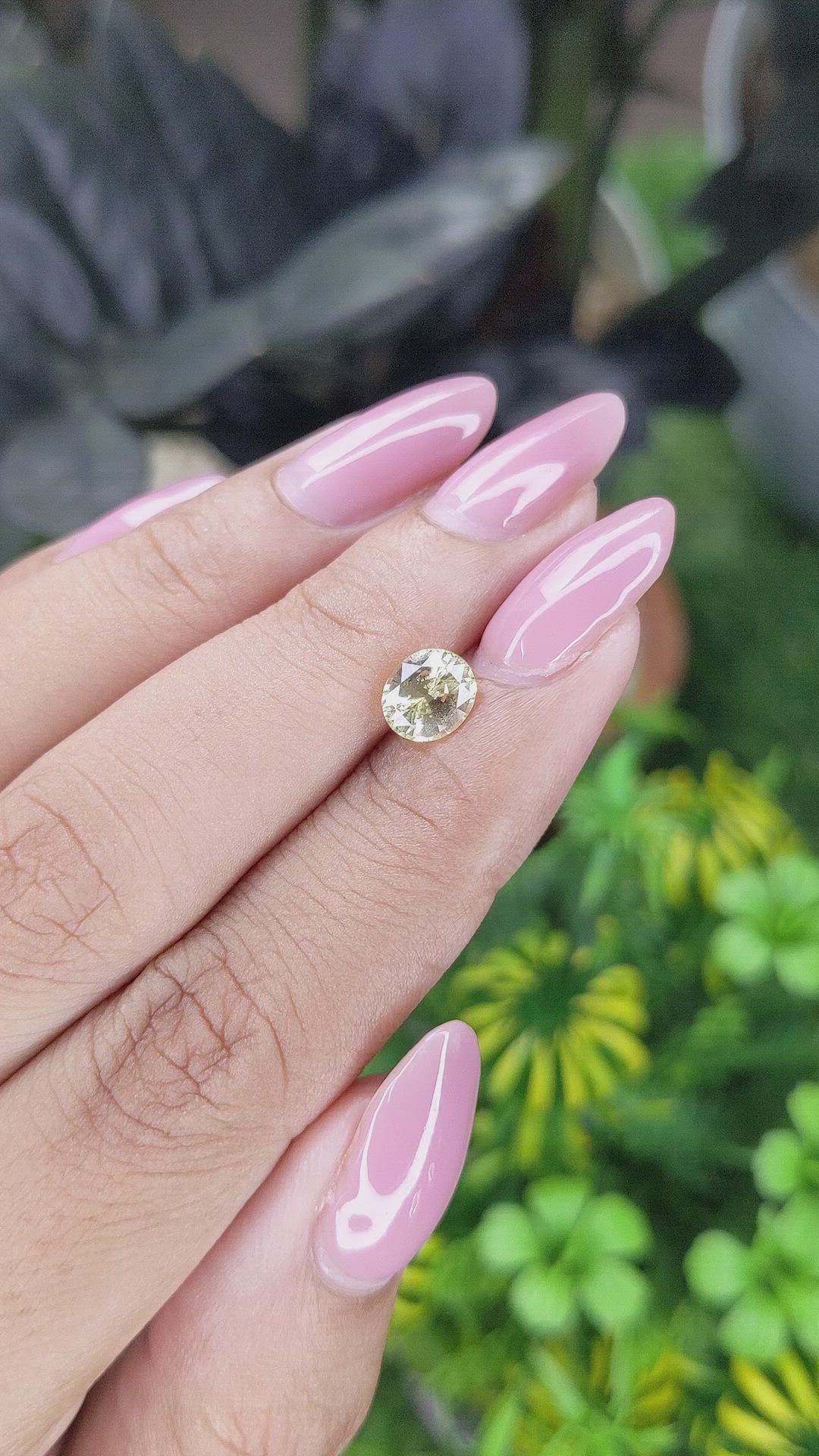 1.32 Ct. Yellow Sapphire from Ceylon (Sri Lanka) Size Video
