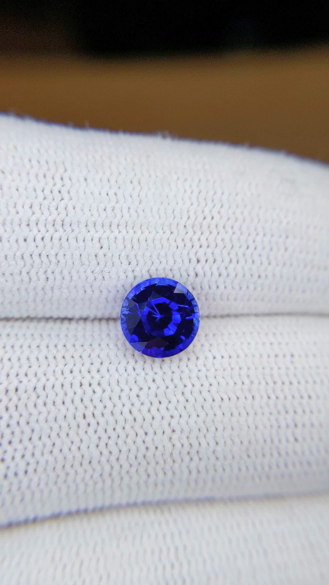 2.22 Ct. Blue Sapphire from Ceylon (Sri Lanka) Size Video