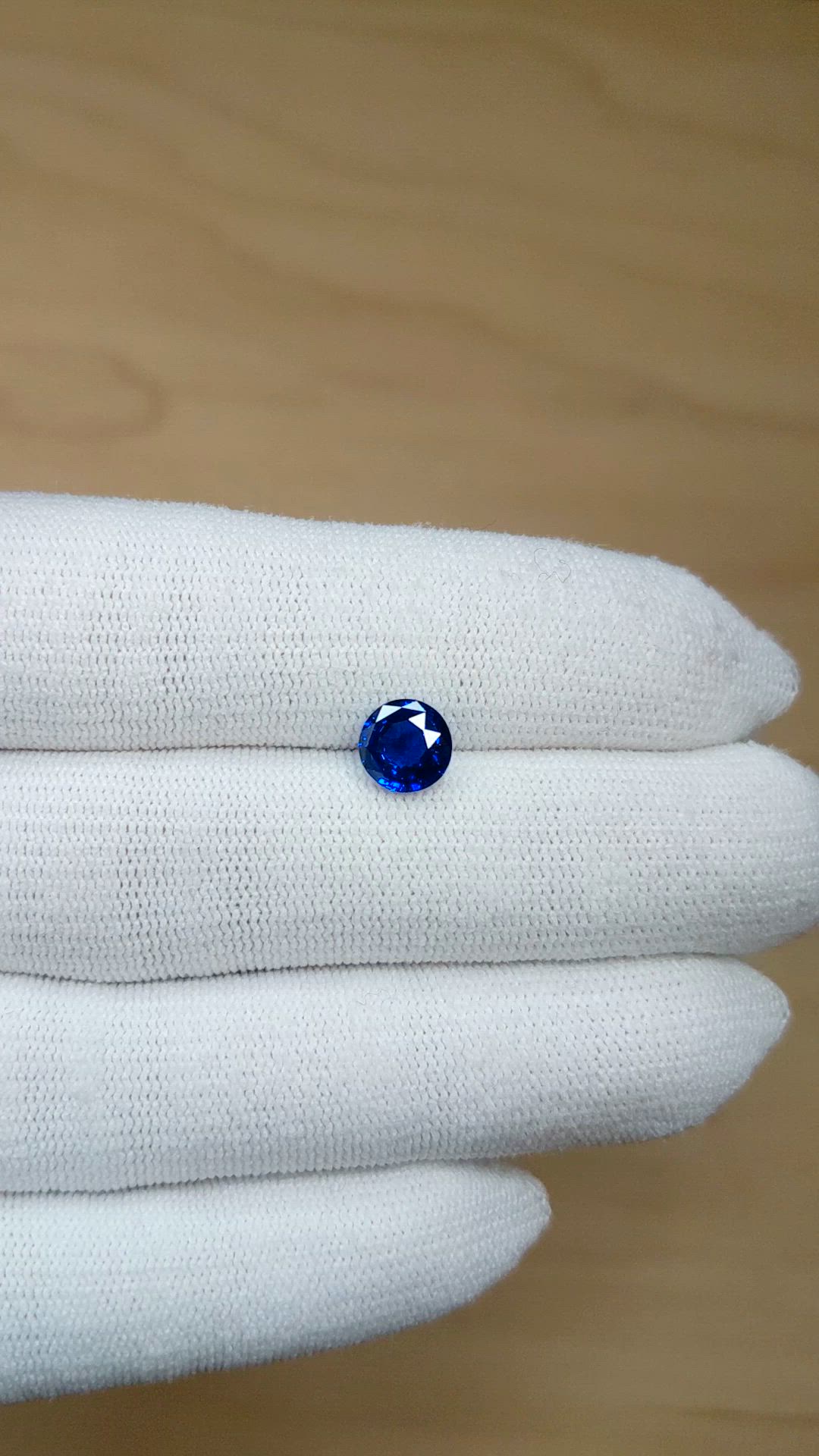 2.01 Ct. Blue Sapphire from Ceylon (Sri Lanka) Size Video