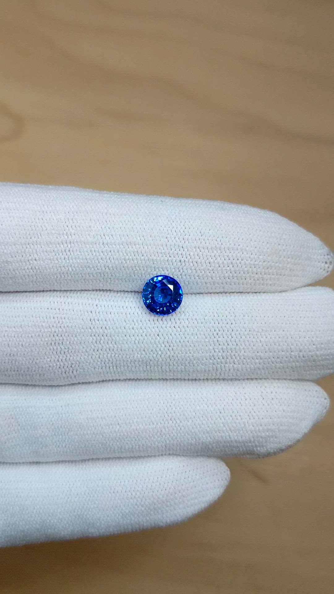 2.10 Ct. Blue Sapphire from Ceylon (Sri Lanka) Size Video