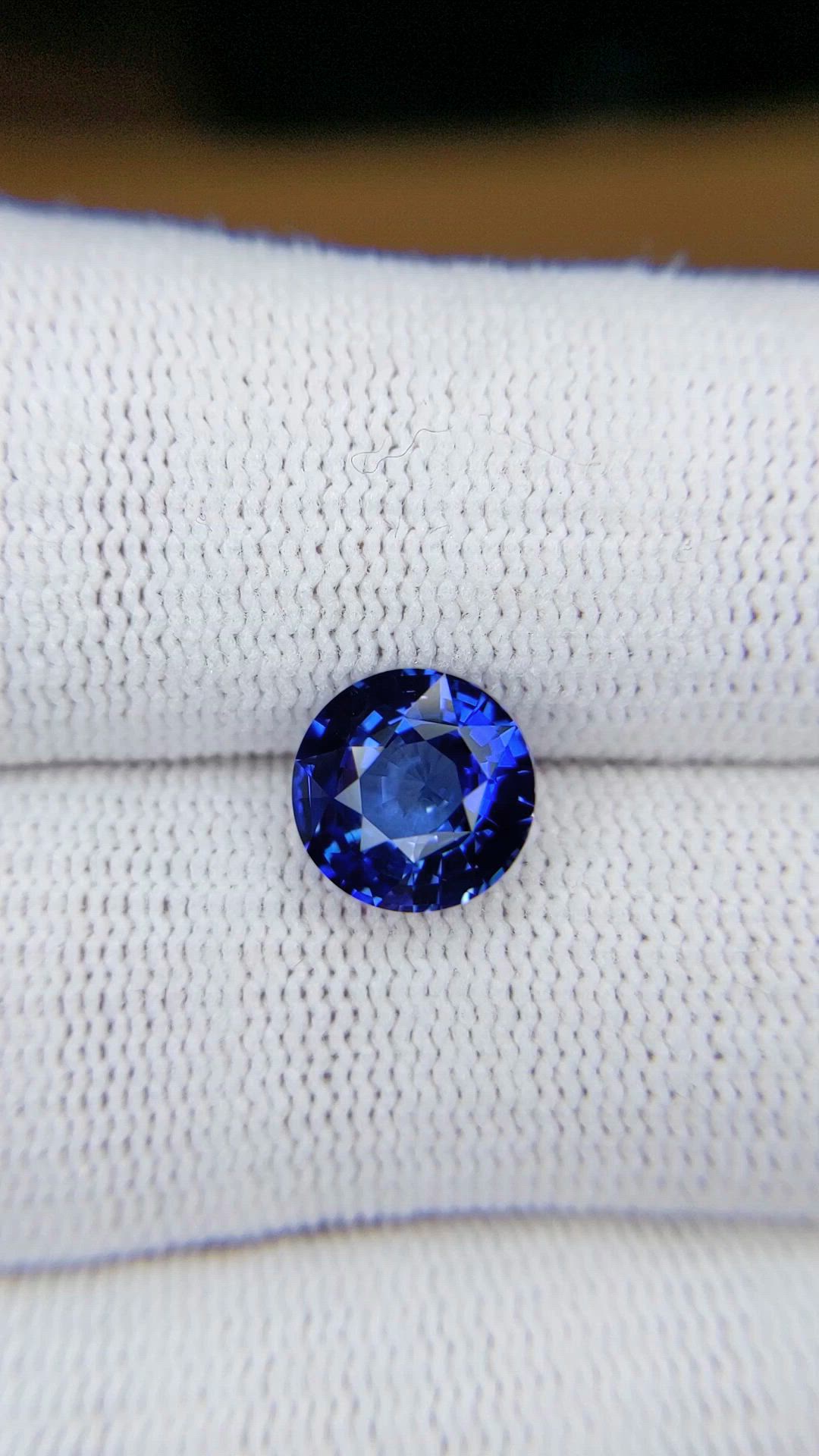 3.06 Ct. Blue Sapphire from Ceylon (Sri Lanka) Size Video