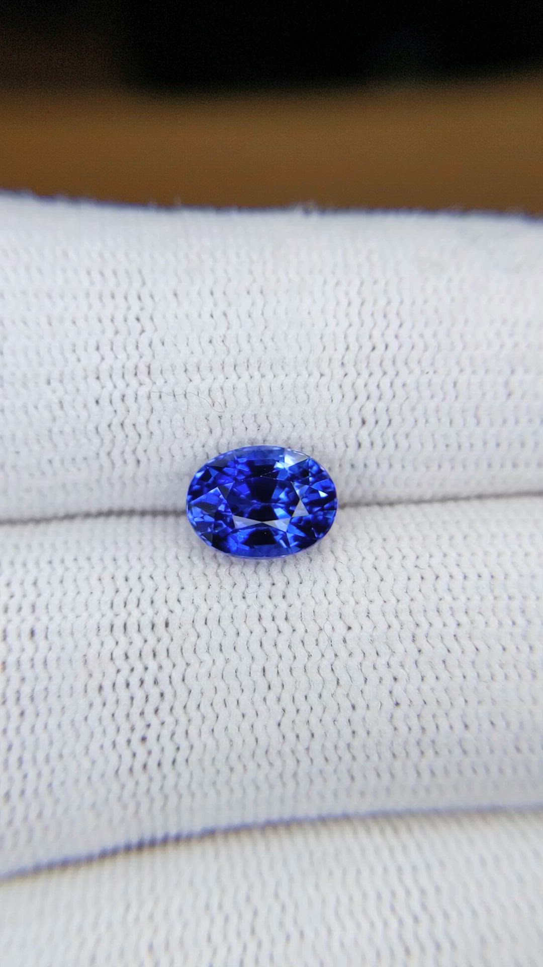 2.19 Ct. Blue Sapphire from Ceylon (Sri Lanka) Size Video