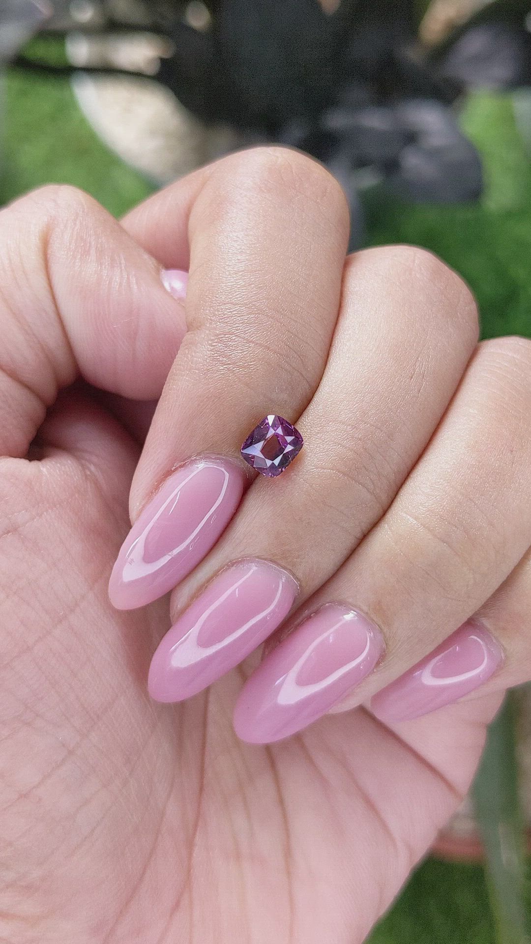 1.05 Ct. Pinkish Purple Sapphire from Ceylon (Sri Lanka) Size Video