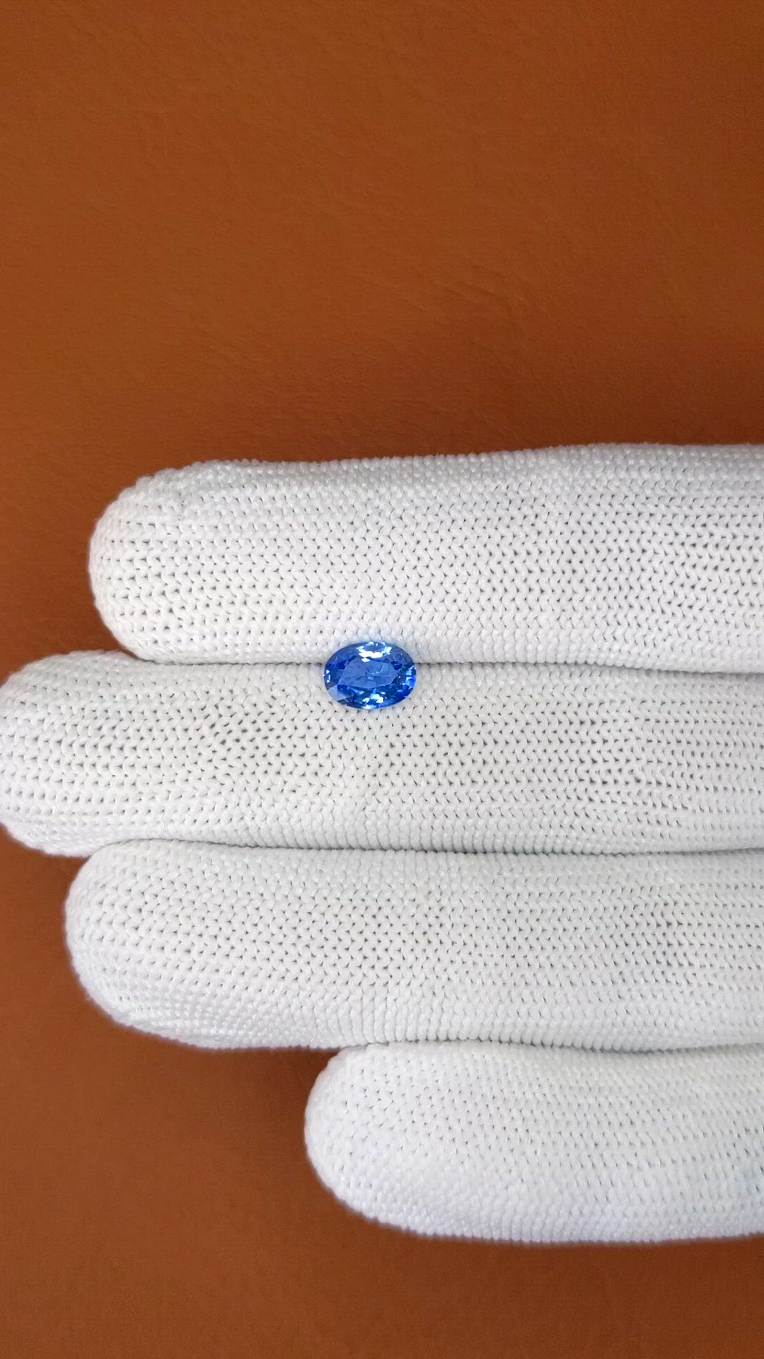 1.17 Ct. Blue Sapphire from Ceylon (Sri Lanka) Size Video