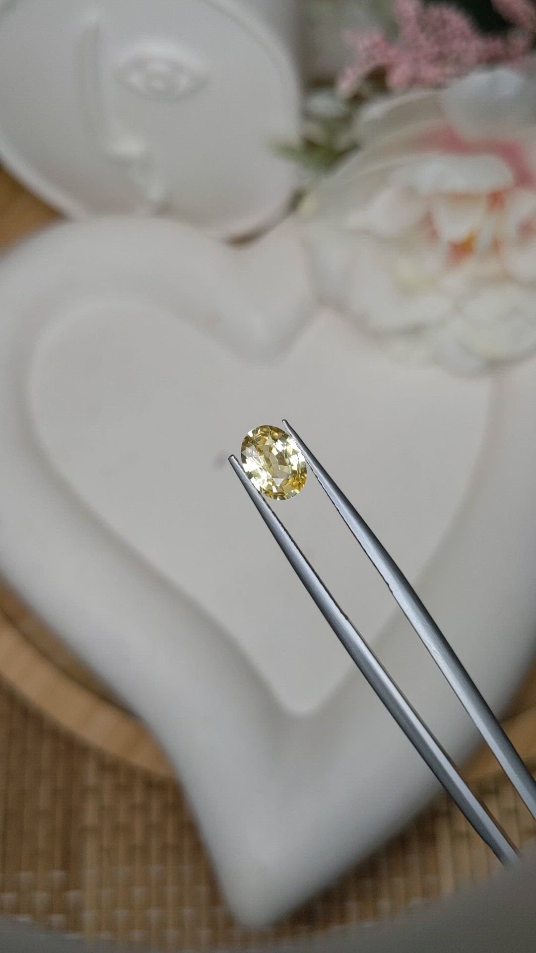 1.18 Ct. Yellow Sapphire from Ceylon (Sri Lanka) Size Video