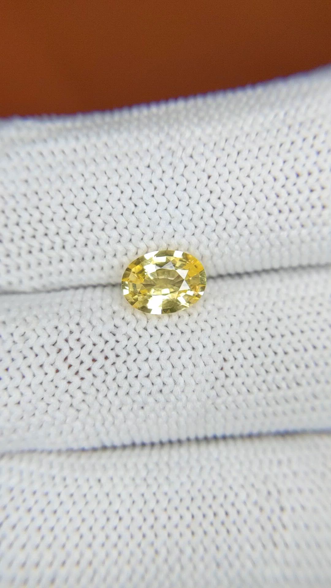 1.18 Ct. Yellow Sapphire from Ceylon (Sri Lanka) Size Video