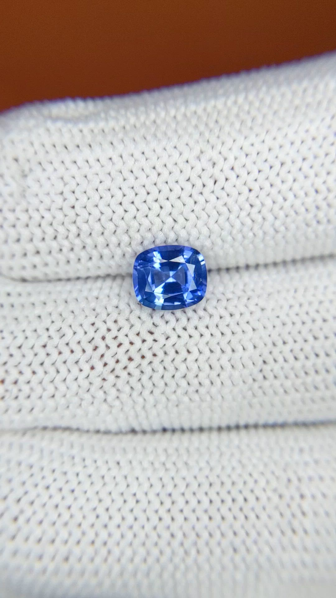 1.24 Ct. Blue Sapphire from Ceylon (Sri Lanka) Size Video