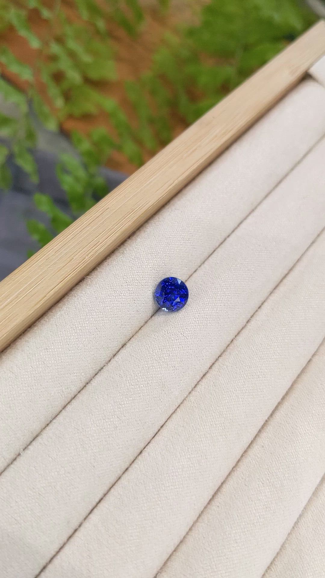2.51 Ct. Blue Sapphire from Ceylon (Sri Lanka) Size Video