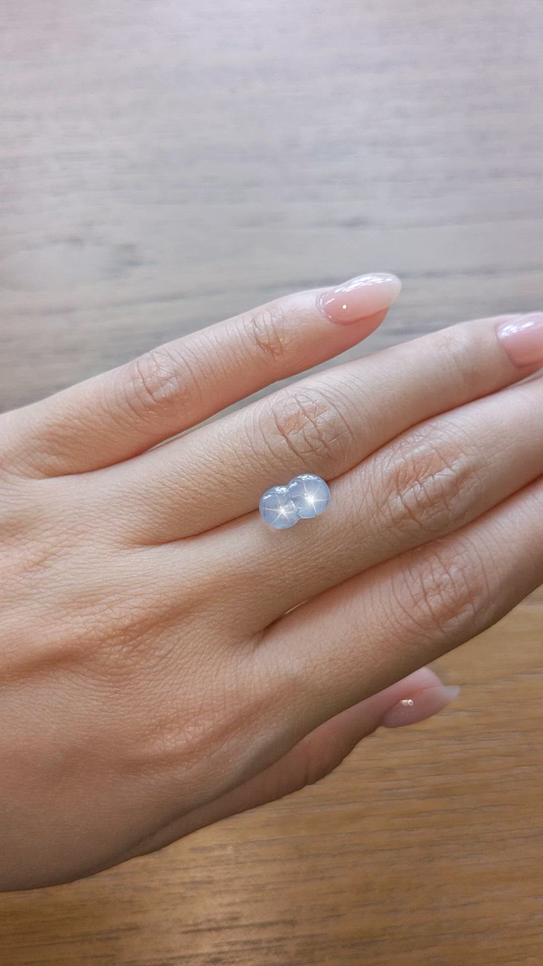 4.43 Ct. Bluish Grey Star Sapphire from Ceylon (Sri Lanka) Size Video