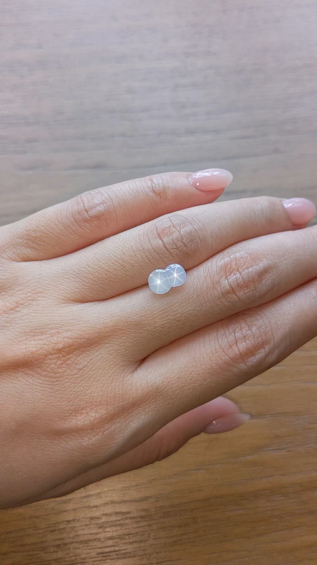 2.69 Ct. White Star Sapphire from Ceylon (Sri Lanka) Size Video