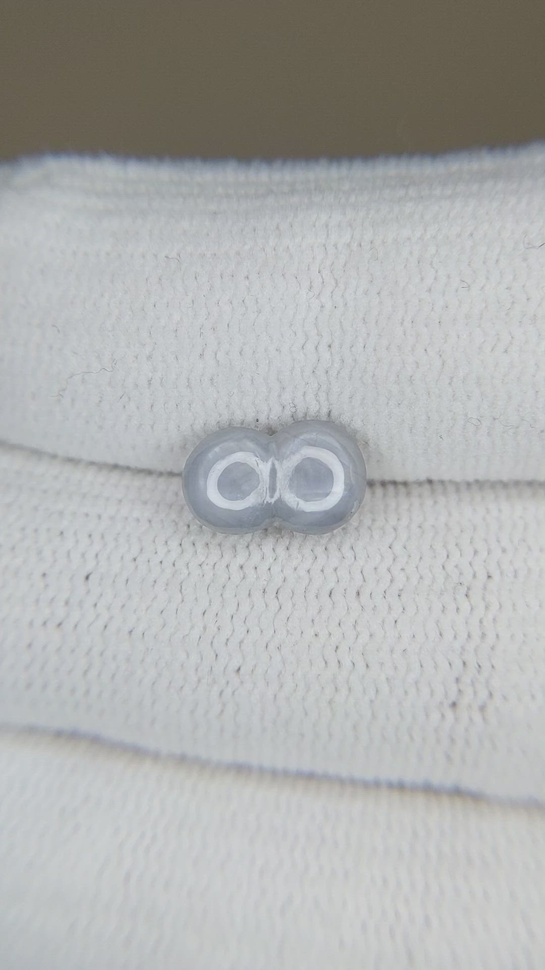 2.39 Ct. Bluish Grey Cabochon Star Sapphire from Ceylon (Sri Lanka) Size Video