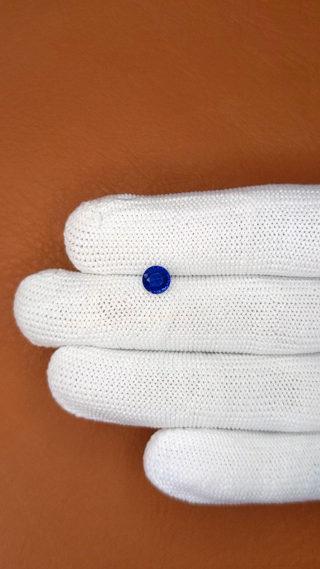0.91 Ct. Blue Sapphire from Ceylon (Sri Lanka) Size Video