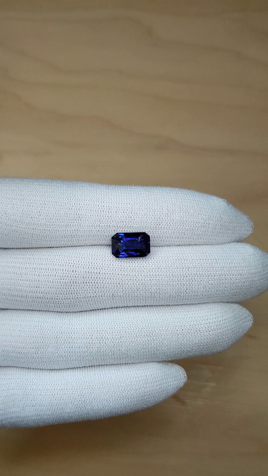 4.52 Ct. Blue Sapphire from Ceylon (Sri Lanka) Size Video