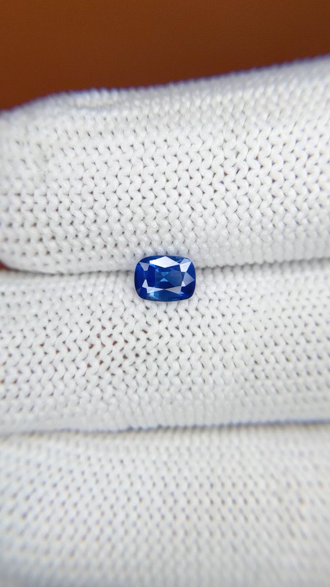0.53 Ct. Blue Sapphire from Ceylon (Sri Lanka) Size Video