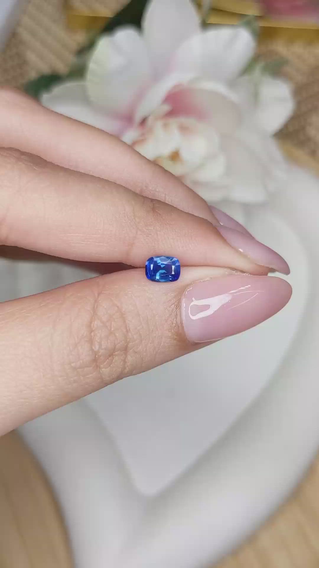 0.53 Ct. Blue Sapphire from Ceylon (Sri Lanka) Size Video