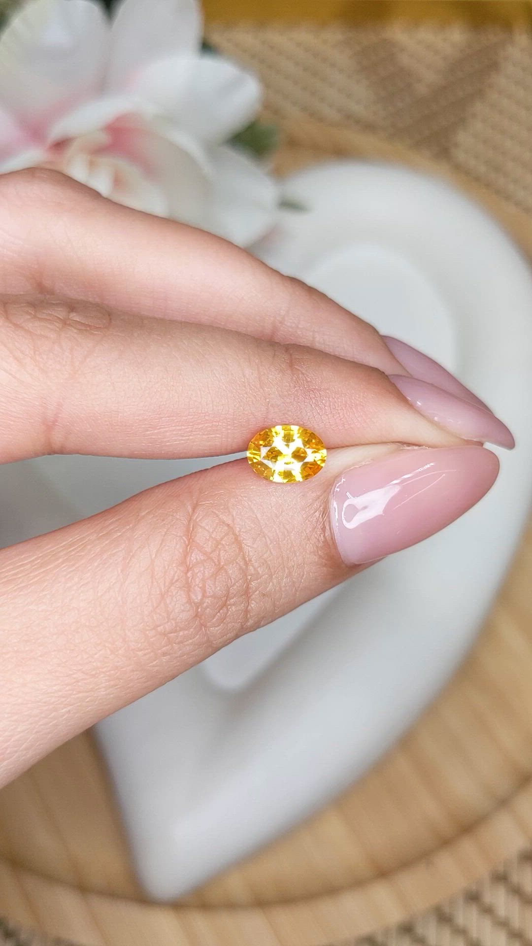 1.18 Ct. Yellow Sapphire from Ceylon (Sri Lanka) Size Video