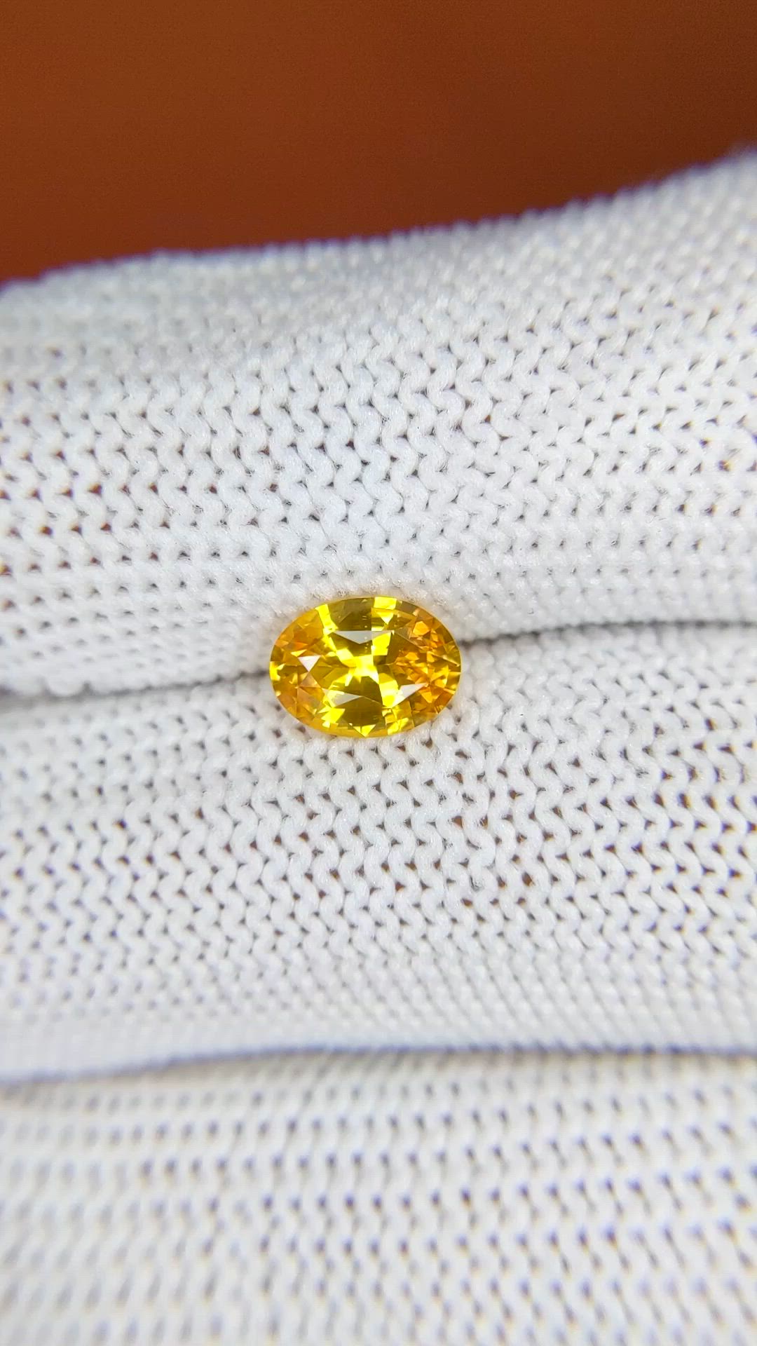 1.18 Ct. Yellow Sapphire from Ceylon (Sri Lanka) Size Video