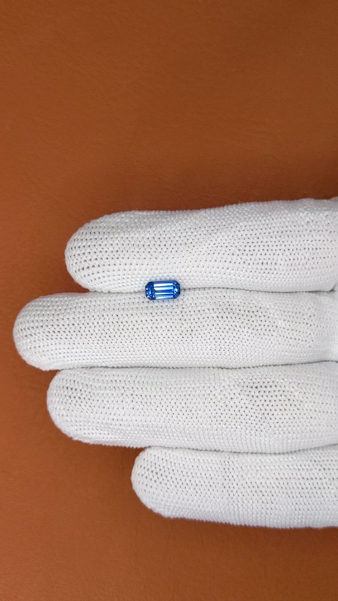 1.14 Ct. Blue Sapphire from Ceylon (Sri Lanka) Size Video