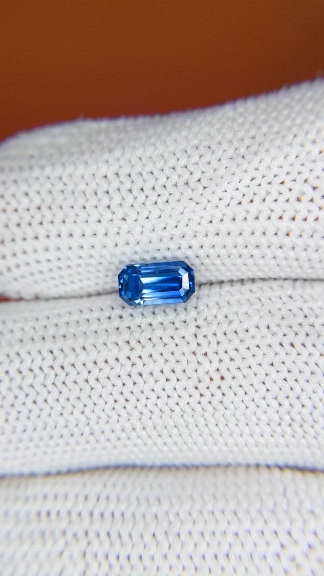 1.14 Ct. Blue Sapphire from Ceylon (Sri Lanka) Size Video