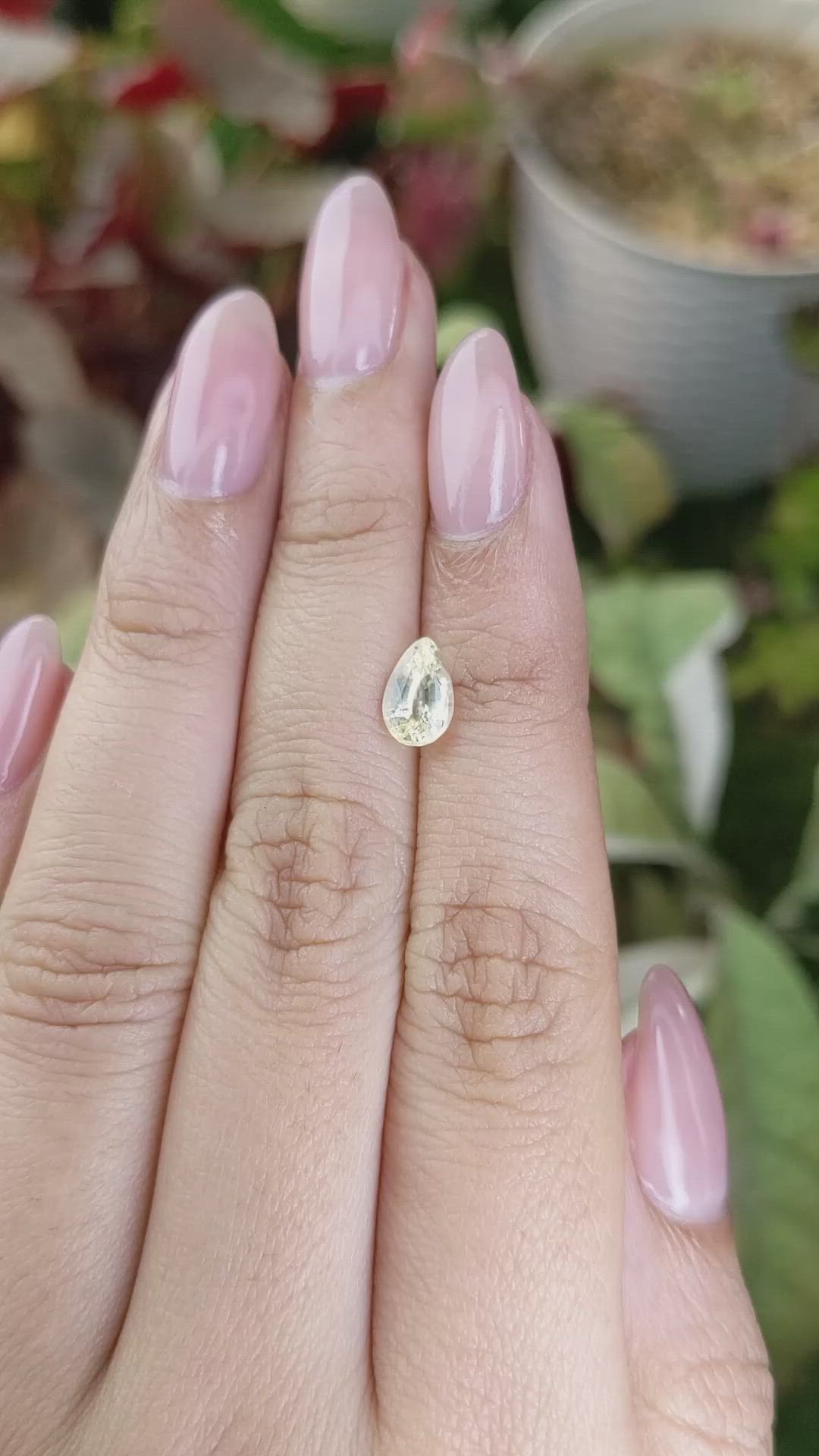 1.15 Ct. Yellow Sapphire from Ceylon (Sri Lanka) Size Video
