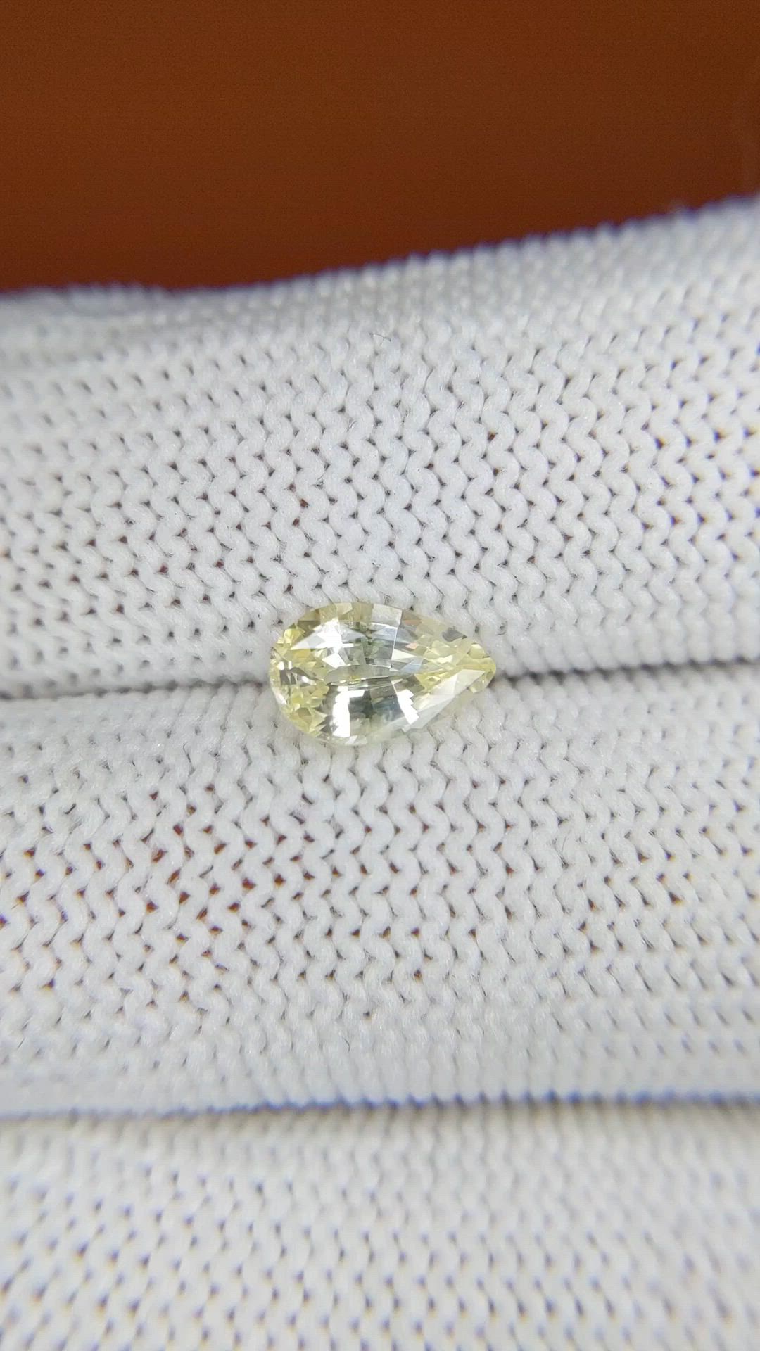 1.15 Ct. Yellow Sapphire from Ceylon (Sri Lanka) Size Video