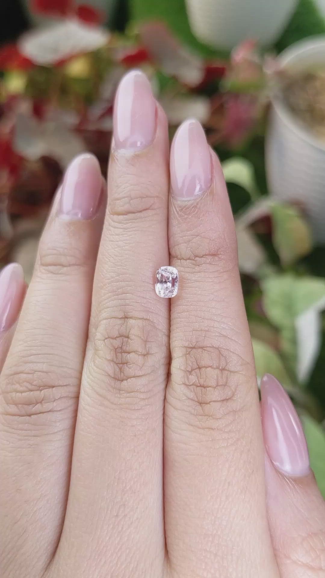 1.01 Ct. Peach Sapphire from Ceylon (Sri Lanka) Size Video