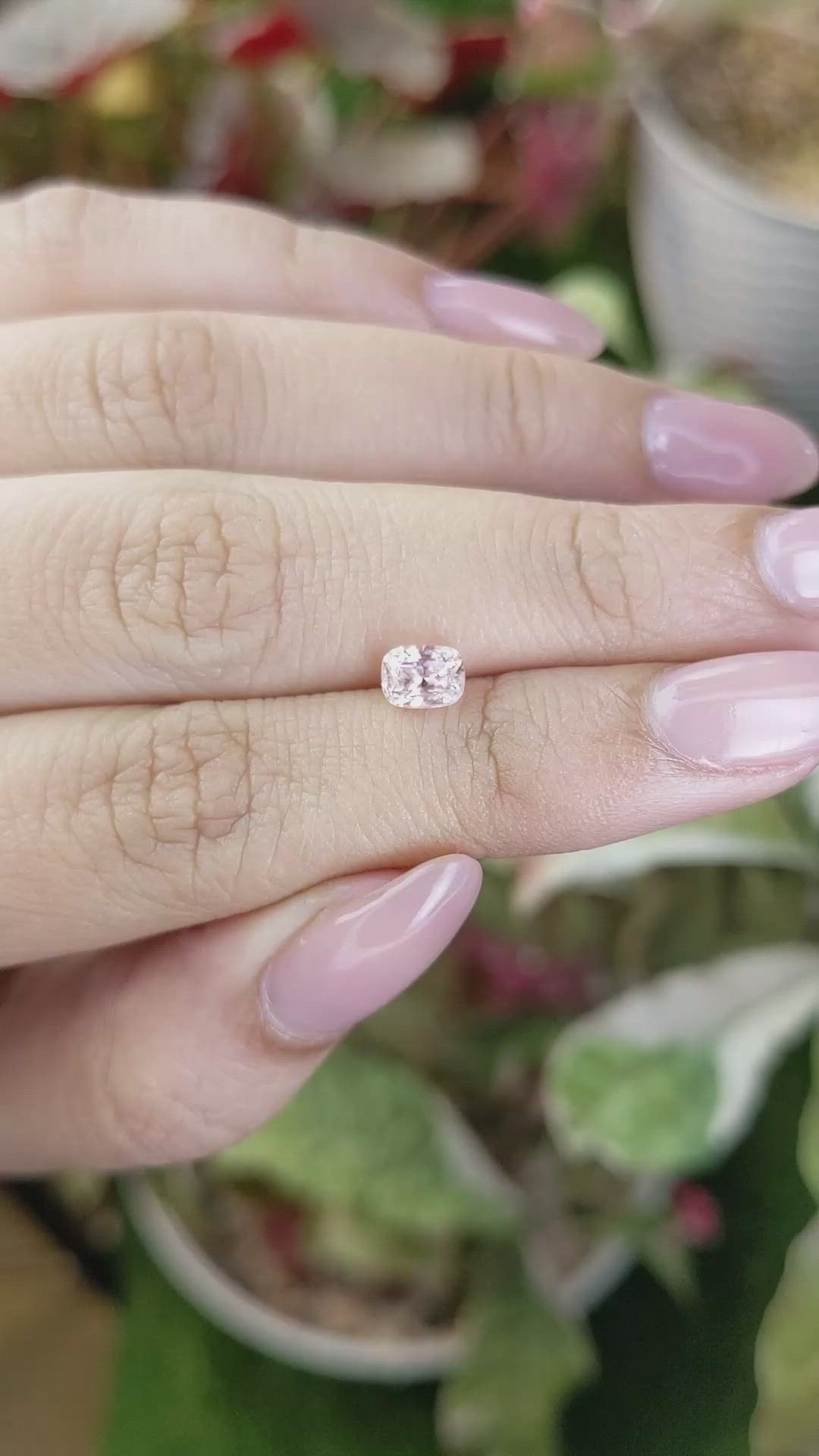 1.01 Ct. Peach Sapphire from Ceylon (Sri Lanka) Size Video