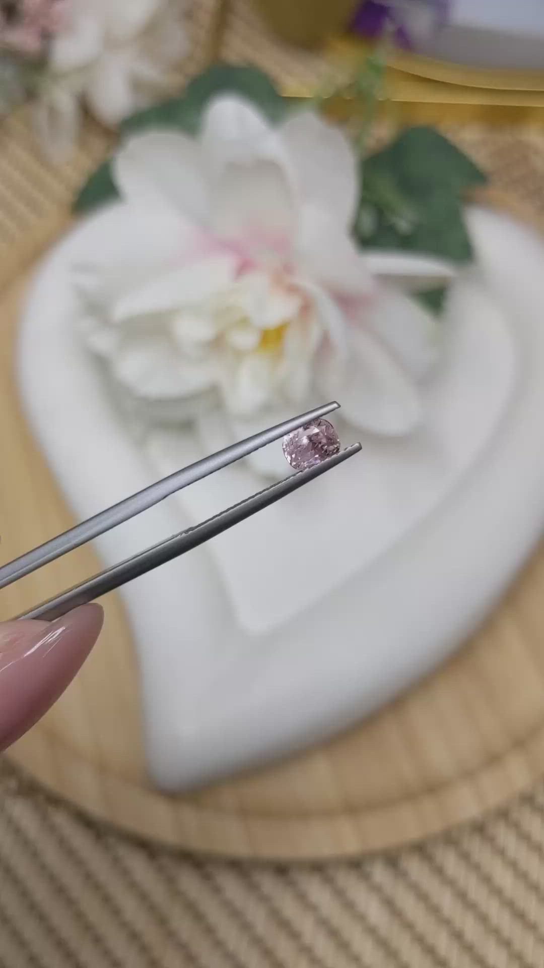 1.01 Ct. Peach Sapphire from Ceylon (Sri Lanka) Size Video