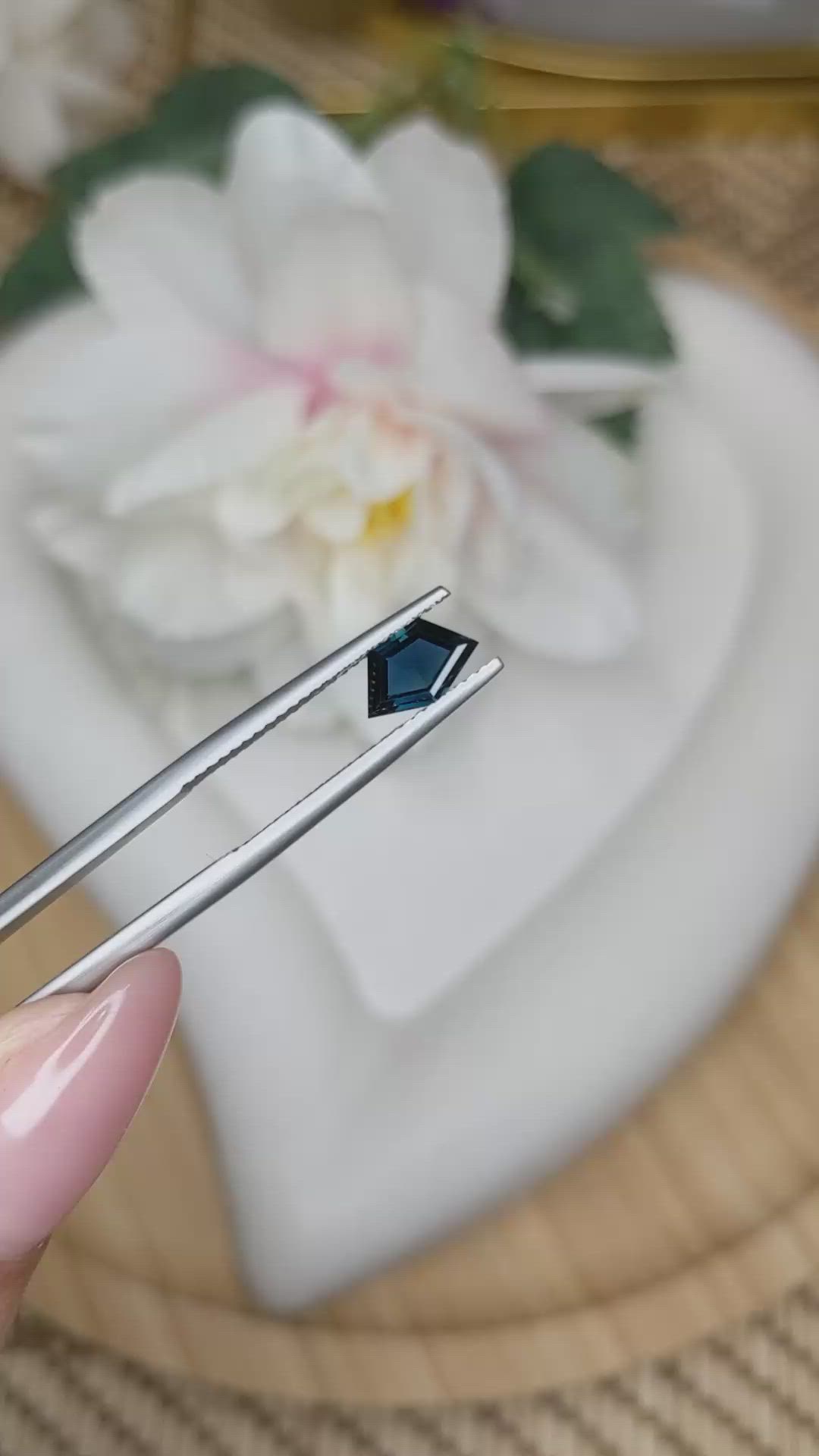 0.75 Ct. Greenish Blue Sapphire from Ceylon (Sri Lanka) Size Video