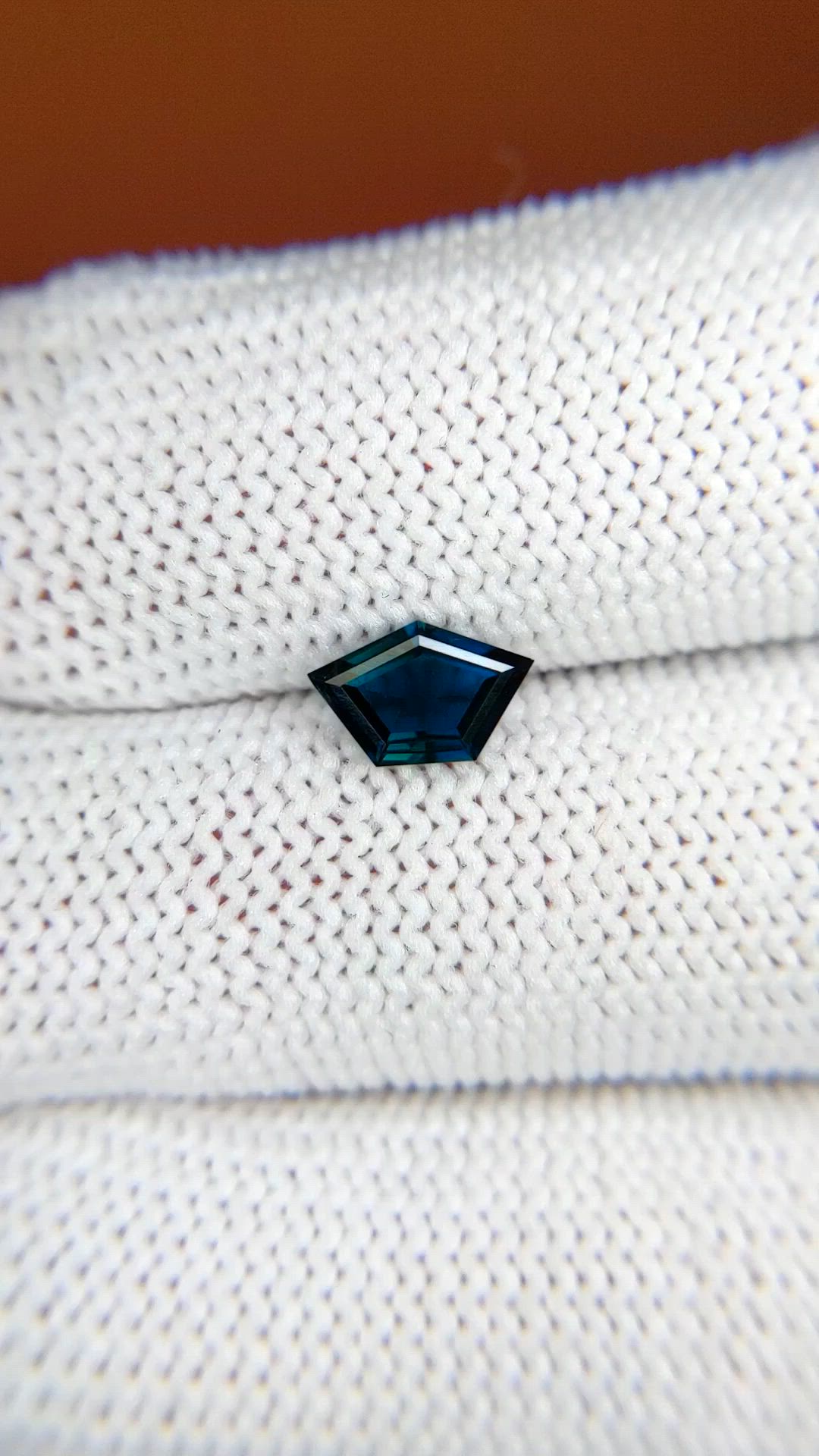 0.75 Ct. Greenish Blue Sapphire from Ceylon (Sri Lanka) Size Video