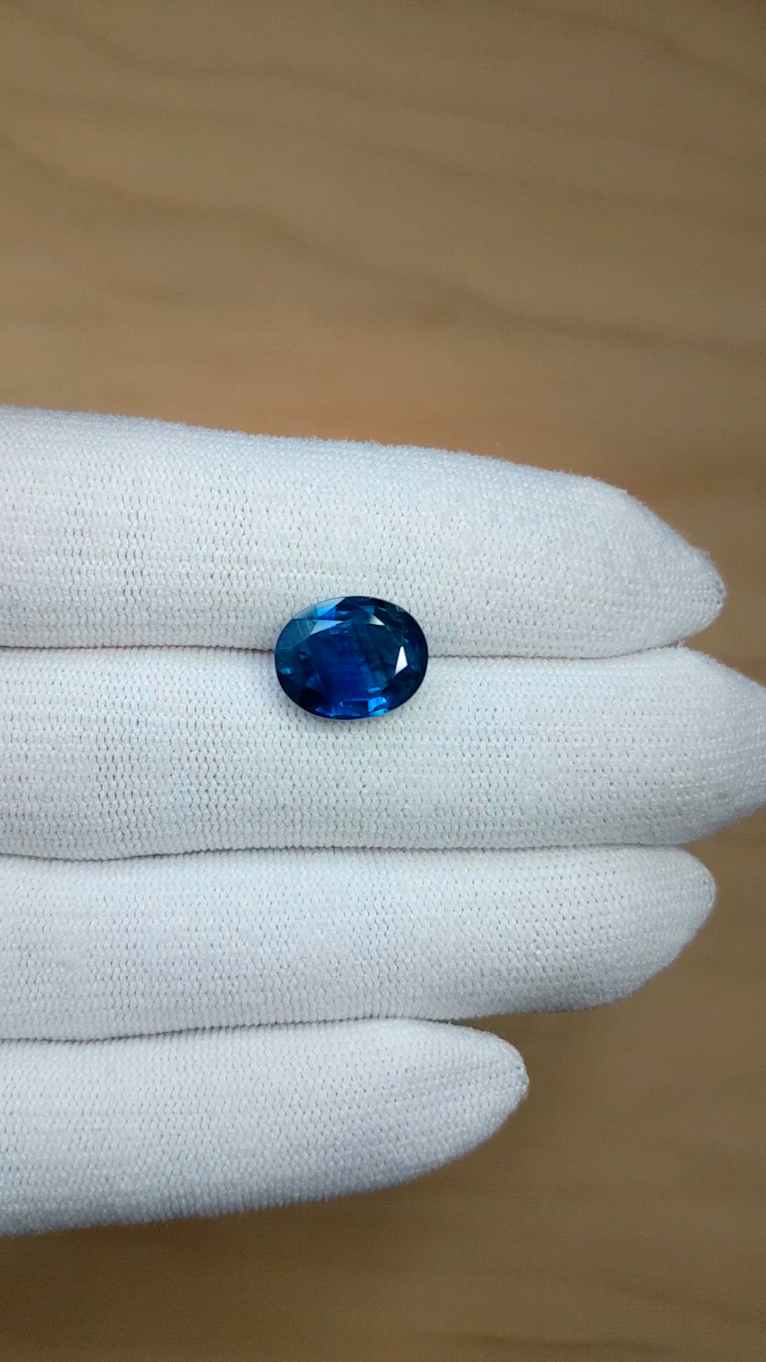6.28 Ct. Blue Sapphire from Ceylon (Sri Lanka) Size Video