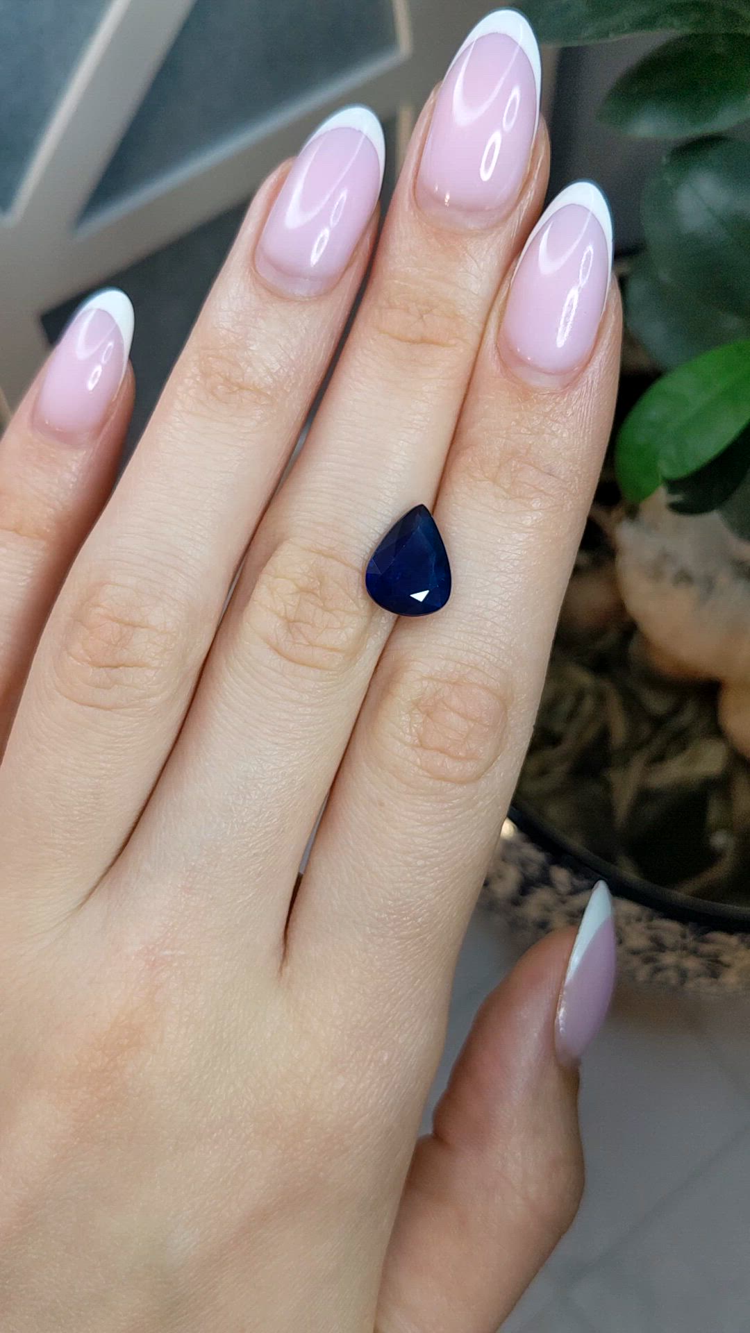 4.41 Ct. Blue Sapphire from Ceylon (Sri Lanka) Size Video