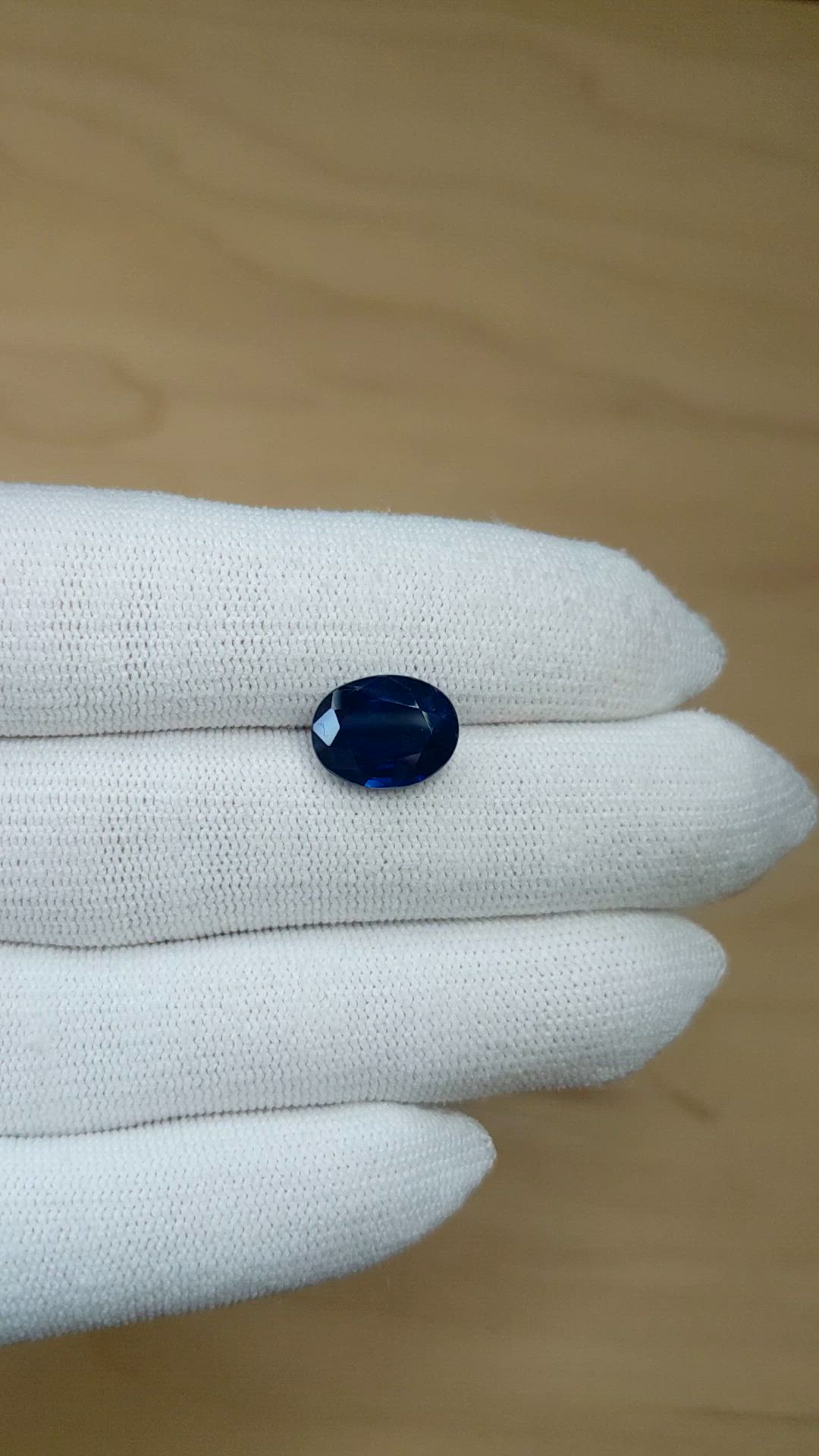 5.18 Ct. Blue Sapphire from Ceylon (Sri Lanka) Size Video