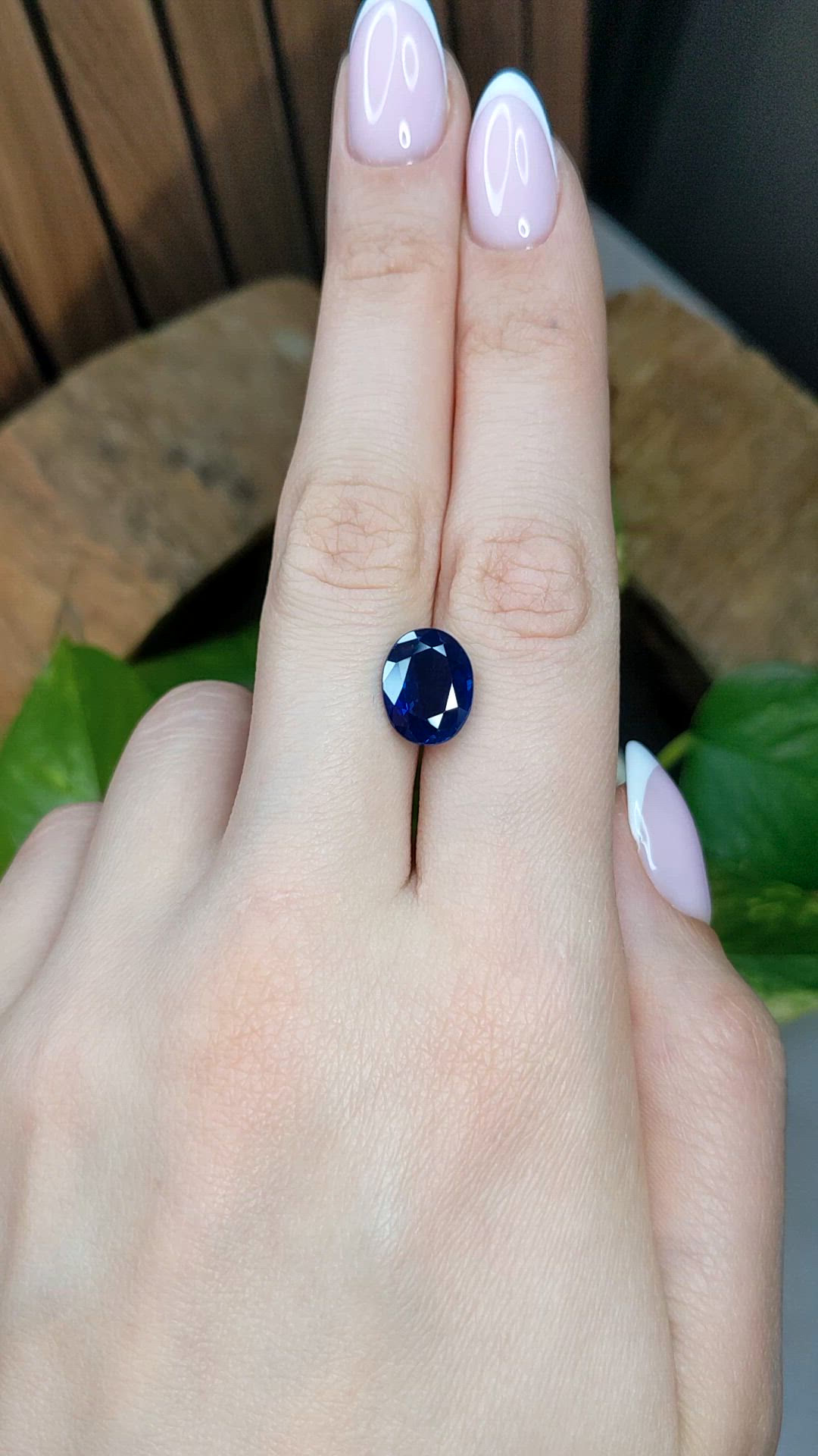 5.18 Ct. Blue Sapphire from Ceylon (Sri Lanka) Size Video