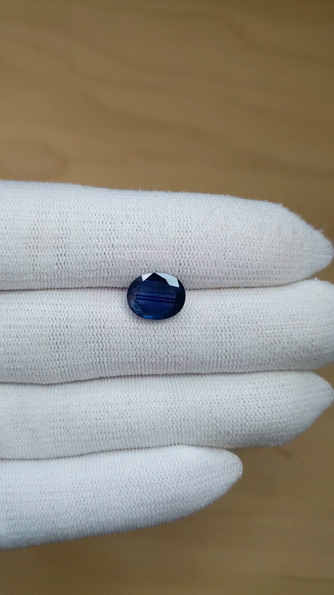 3.27 Ct. Blue Sapphire from Ceylon (Sri Lanka) Size Video