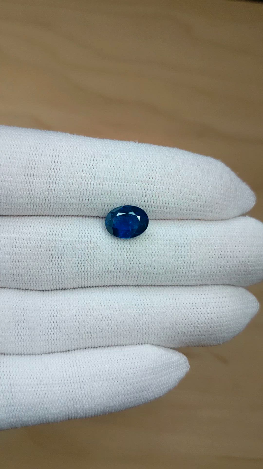3.24 Ct. Blue Sapphire from Ceylon (Sri Lanka) Size Video