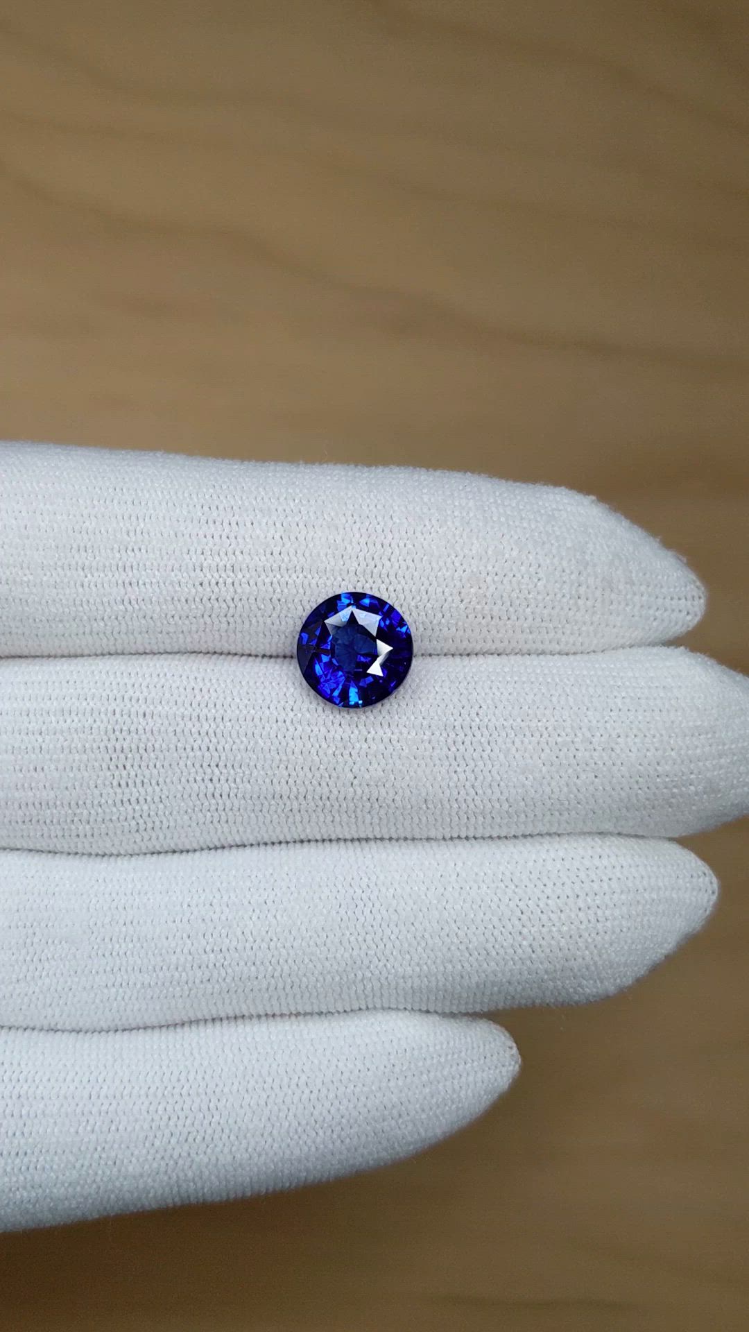 4.25 Ct. Blue Sapphire from Ceylon (Sri Lanka) Size Video