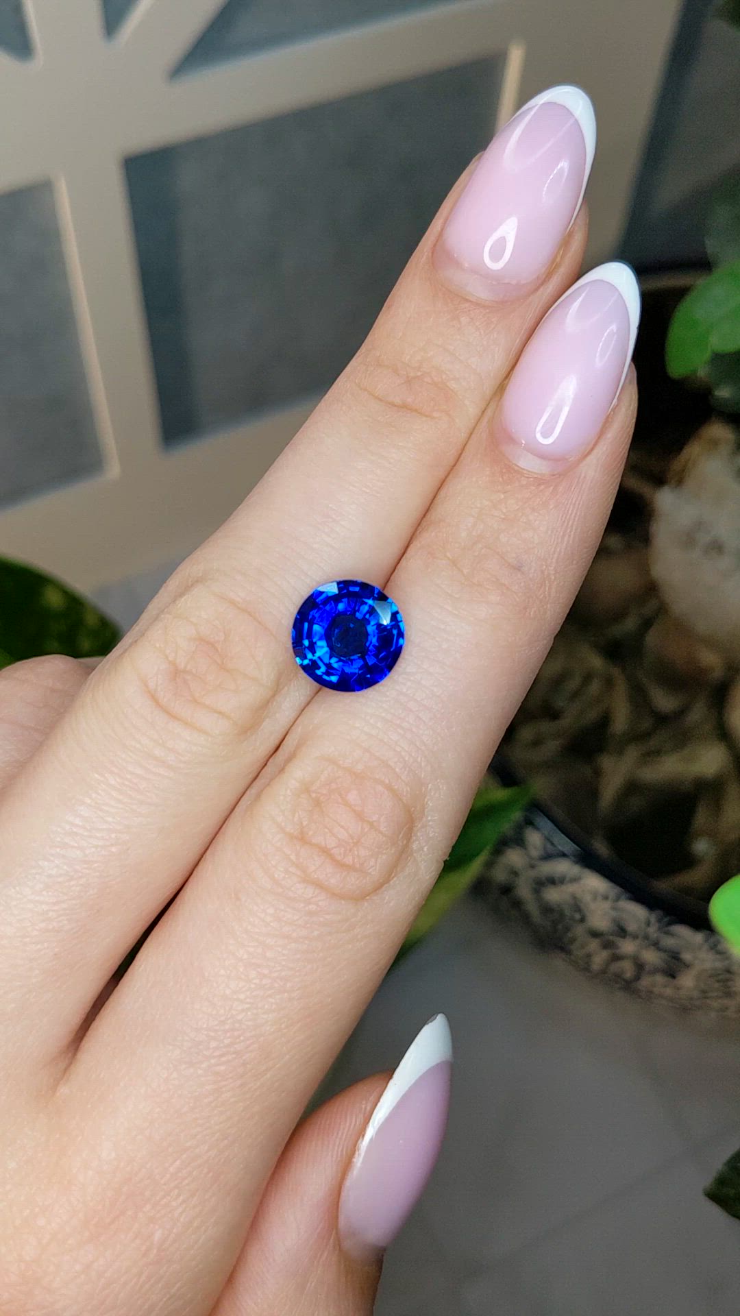 4.25 Ct. Blue Sapphire from Ceylon (Sri Lanka) Size Video