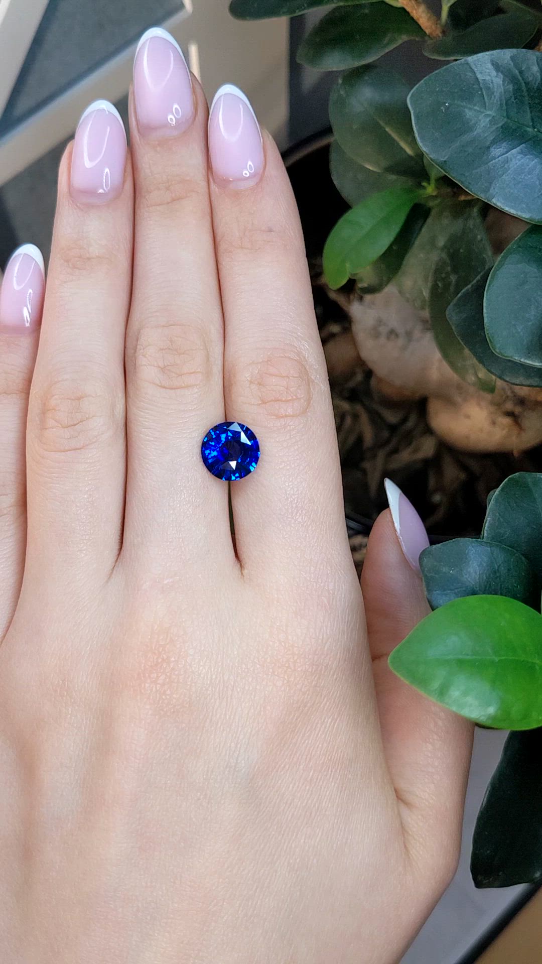 4.25 Ct. Blue Sapphire from Ceylon (Sri Lanka) Size Video