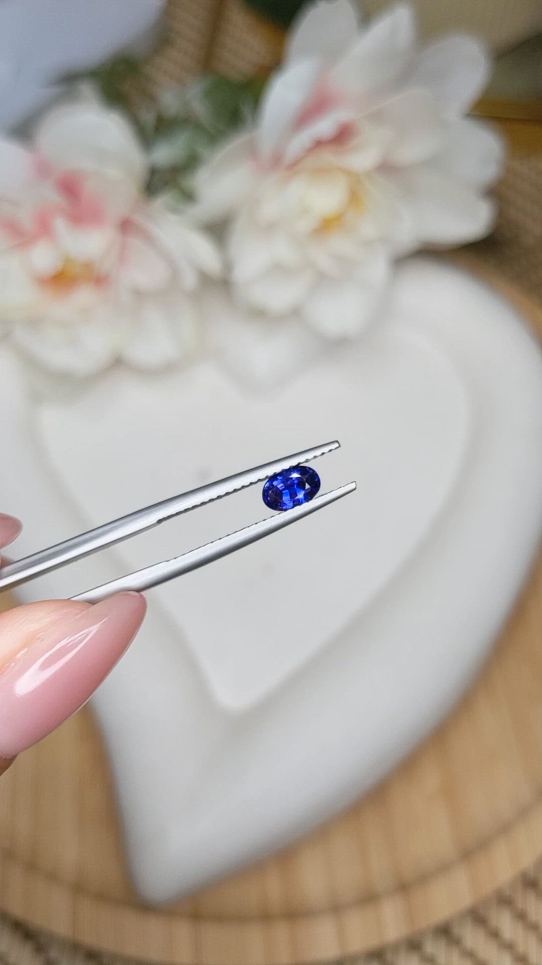 0.82 Ct. Purplish Blue Sapphire from Ceylon (Sri Lanka) Size Video