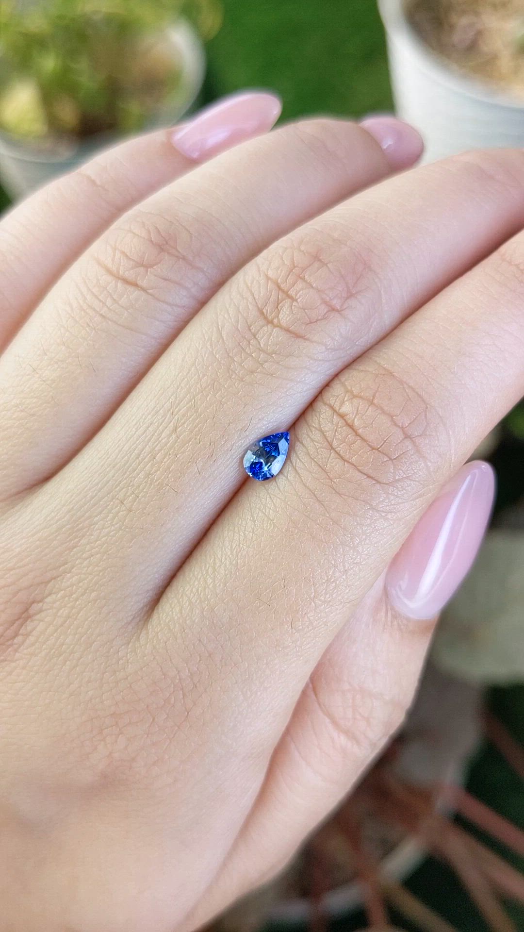 0.50 Ct. Bi Color / Parti Sapphire from Ceylon (Sri Lanka) Size Video