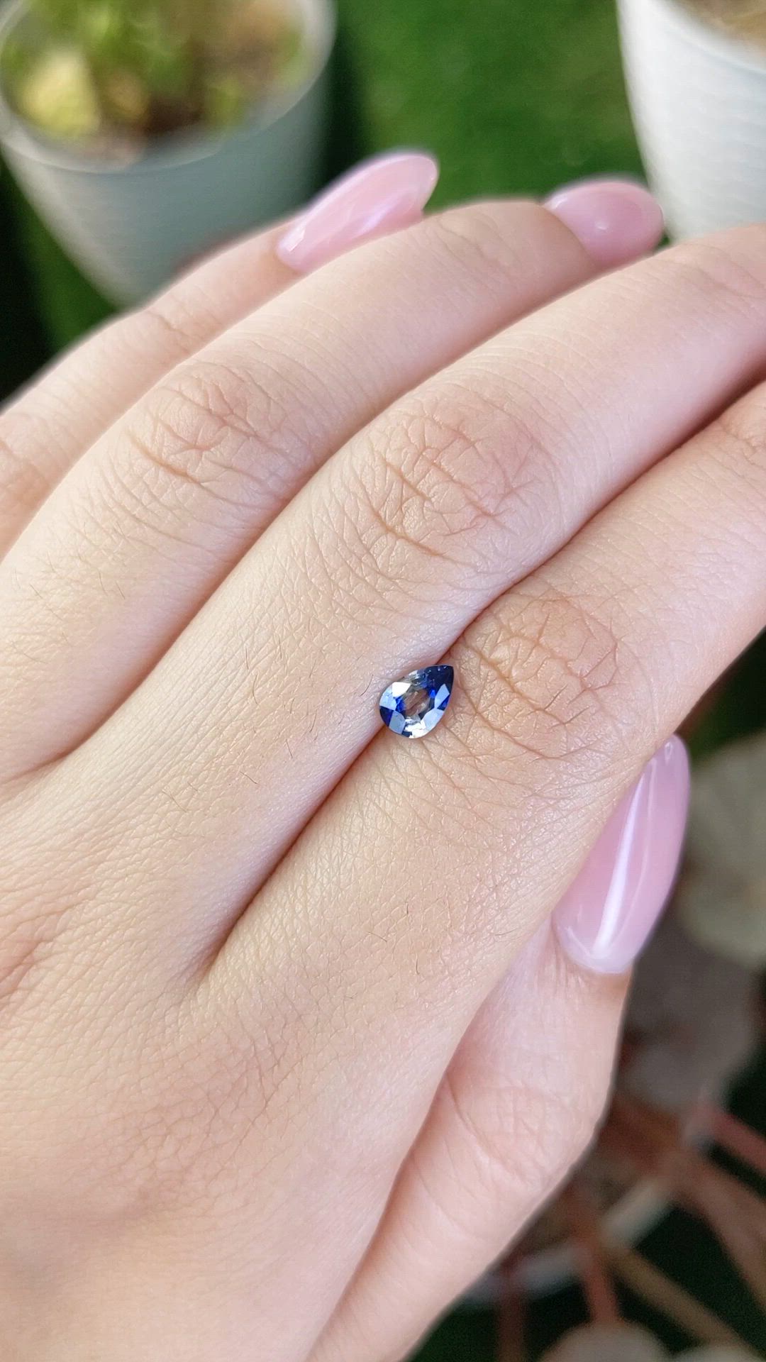 0.51 Ct. Bi Color / Parti Sapphire from Ceylon (Sri Lanka) Size Video