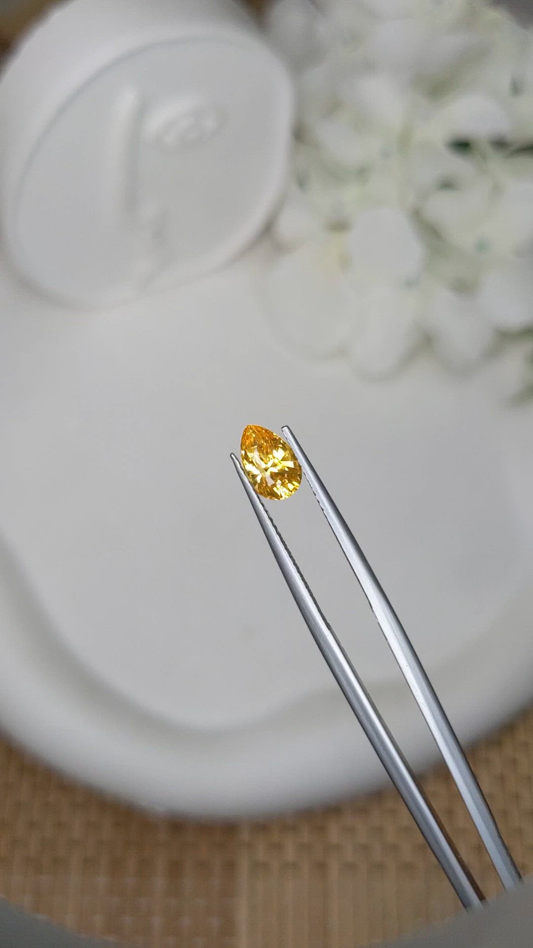 1.32 Ct. Yellow Sapphire from Ceylon (Sri Lanka) Size Video