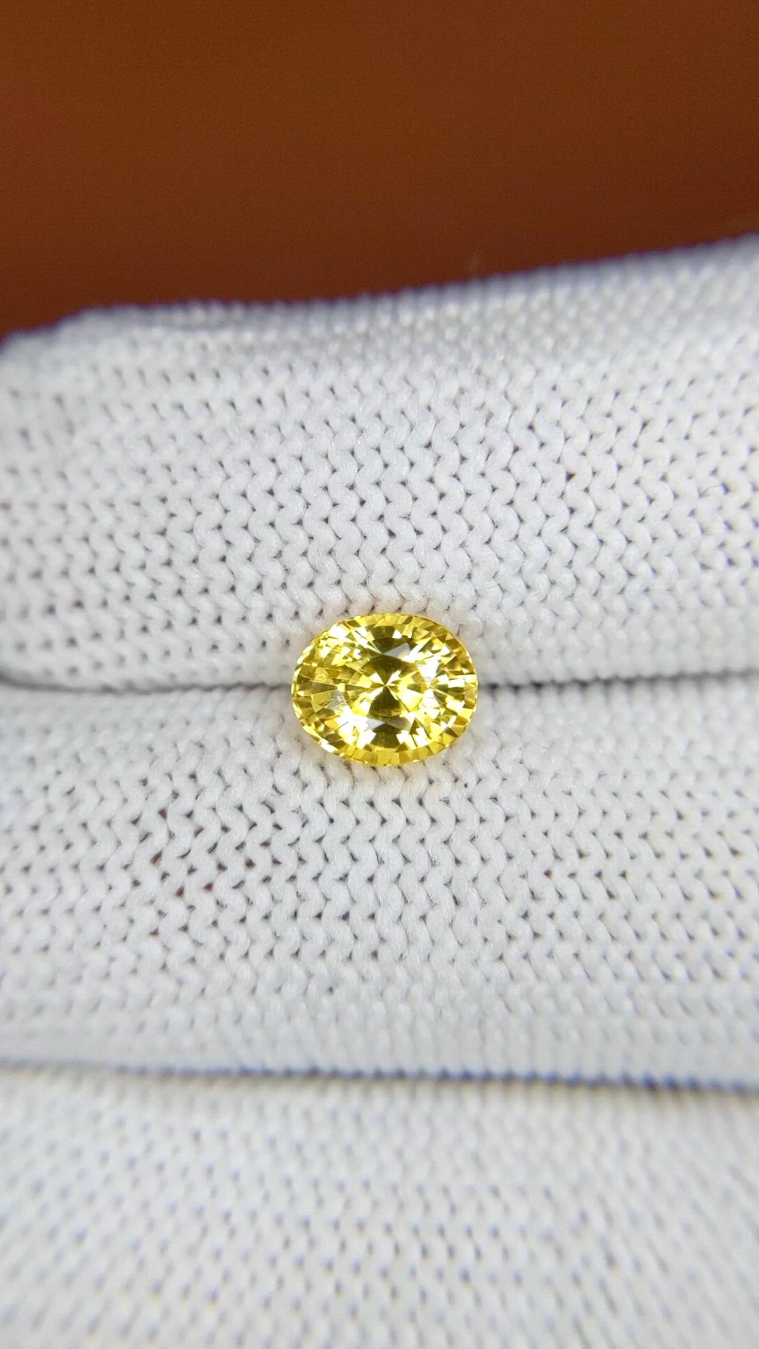 1.57 Ct. Yellow Sapphire from Ceylon (Sri Lanka) Size Video