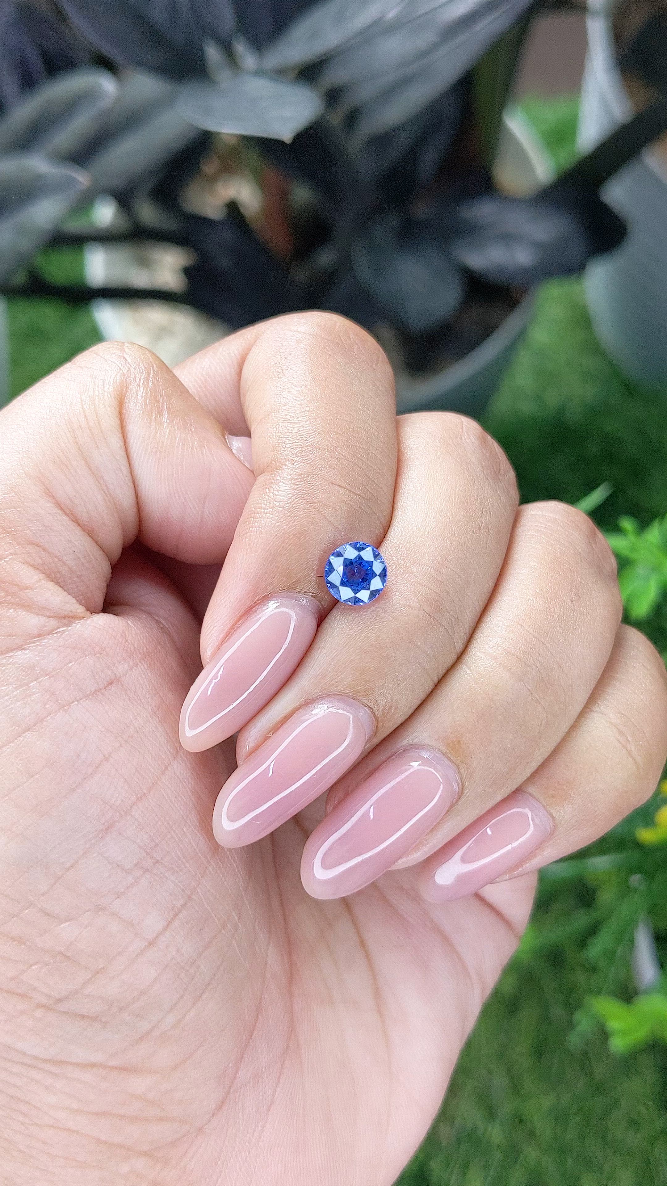 1.21 Ct. Blue Sapphire from Ceylon (Sri Lanka) Size Video