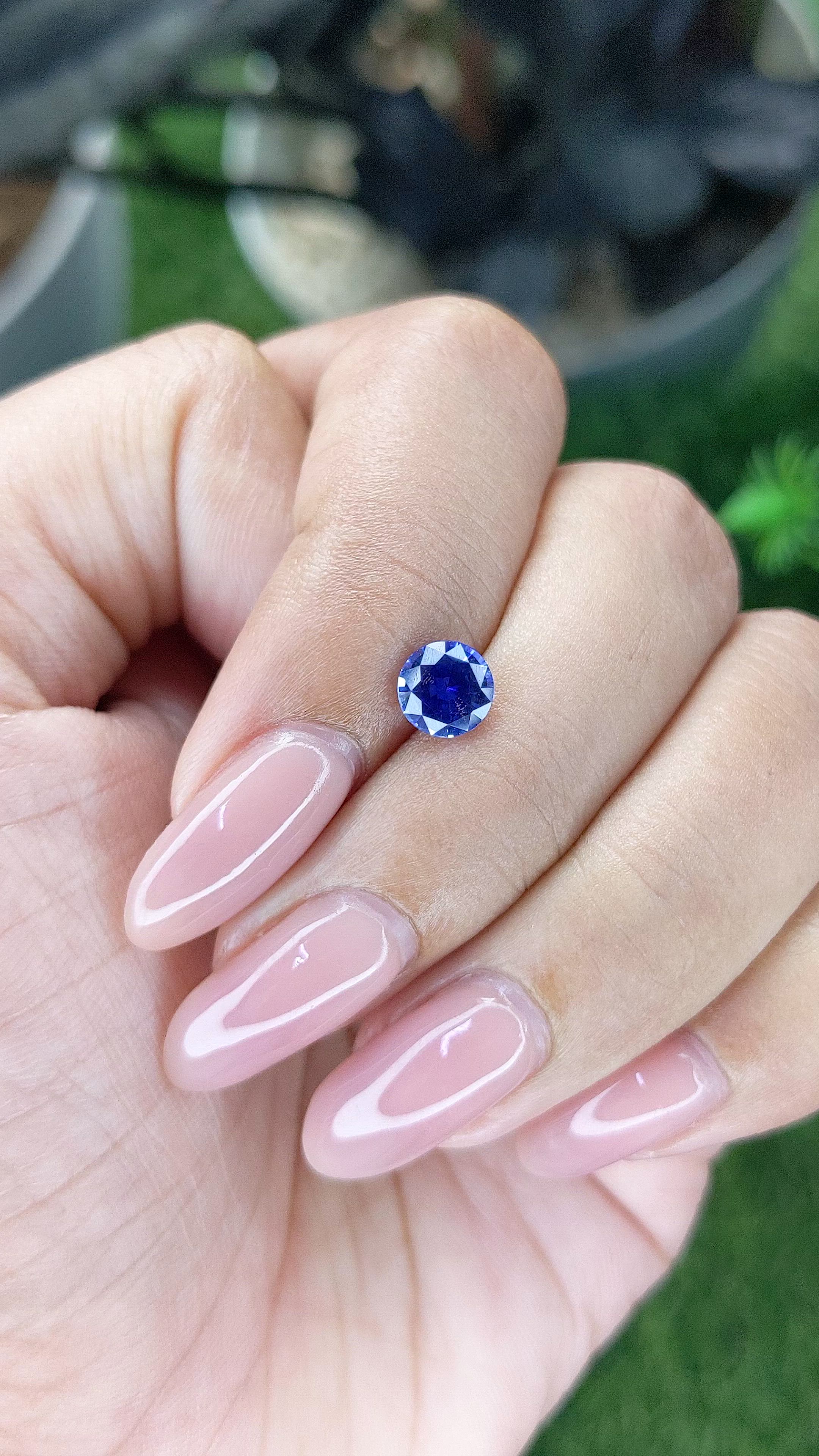 1.00 Ct. Blue Sapphire from Ceylon (Sri Lanka) Size Video