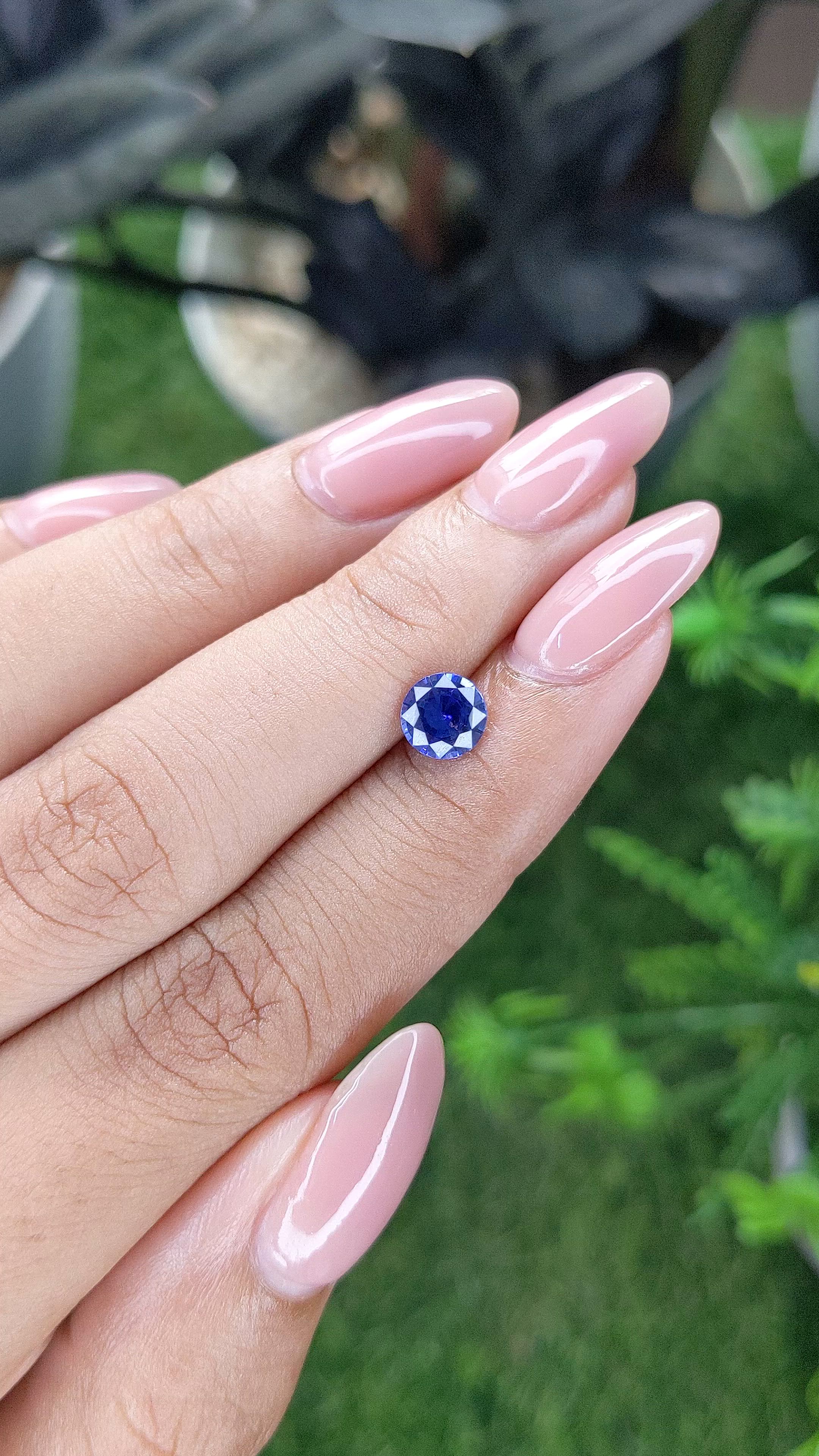 1.00 Ct. Blue Sapphire from Ceylon (Sri Lanka) Size Video