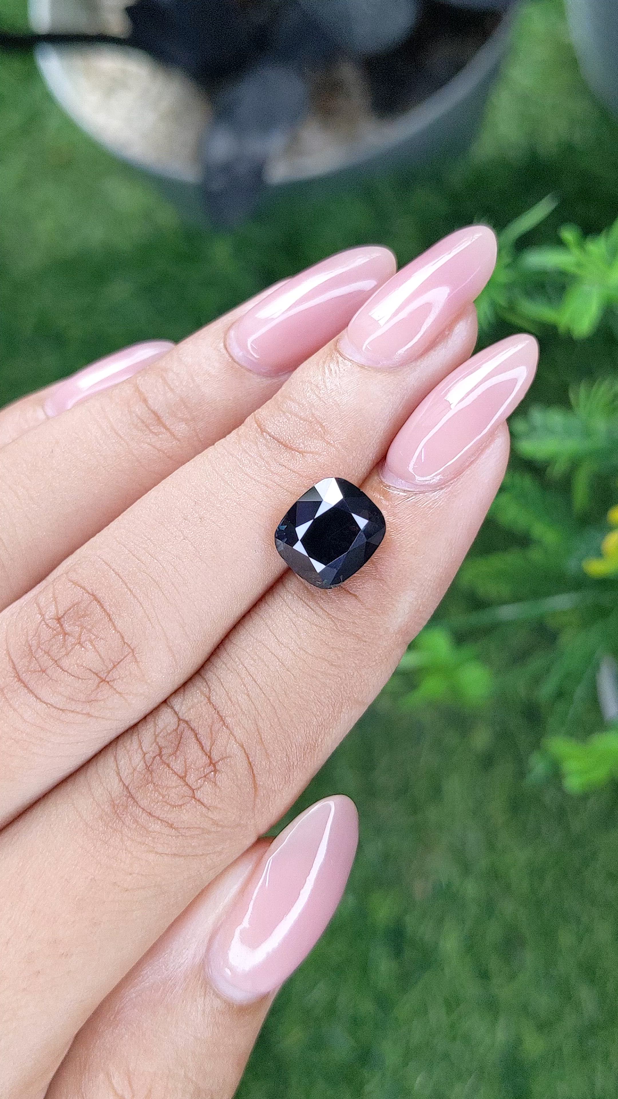5.03 Ct. Color Change Sapphire from Ceylon (Sri Lanka) Size Video